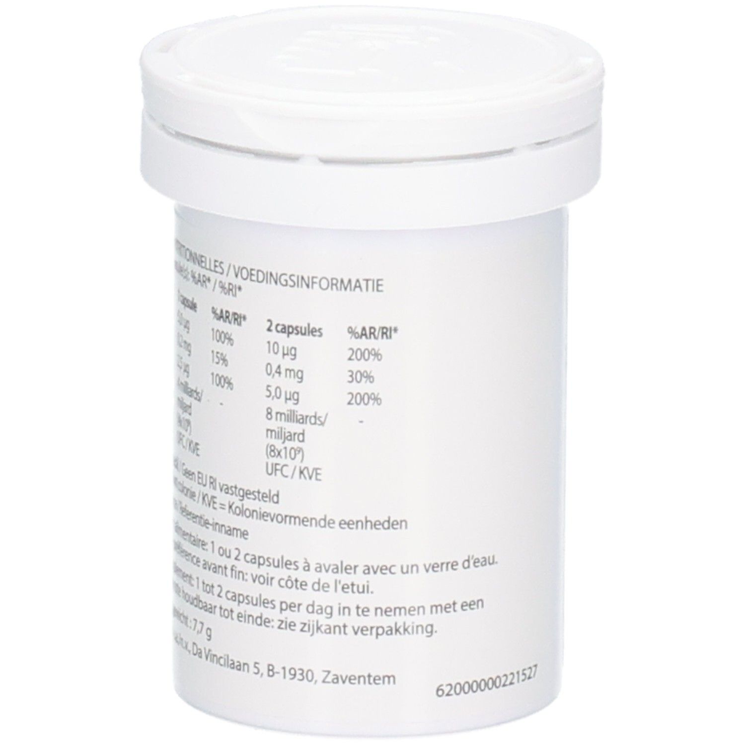 Witte fles met deksel. Achterkant met voedingswaarde. Tekst in meerdere talen.