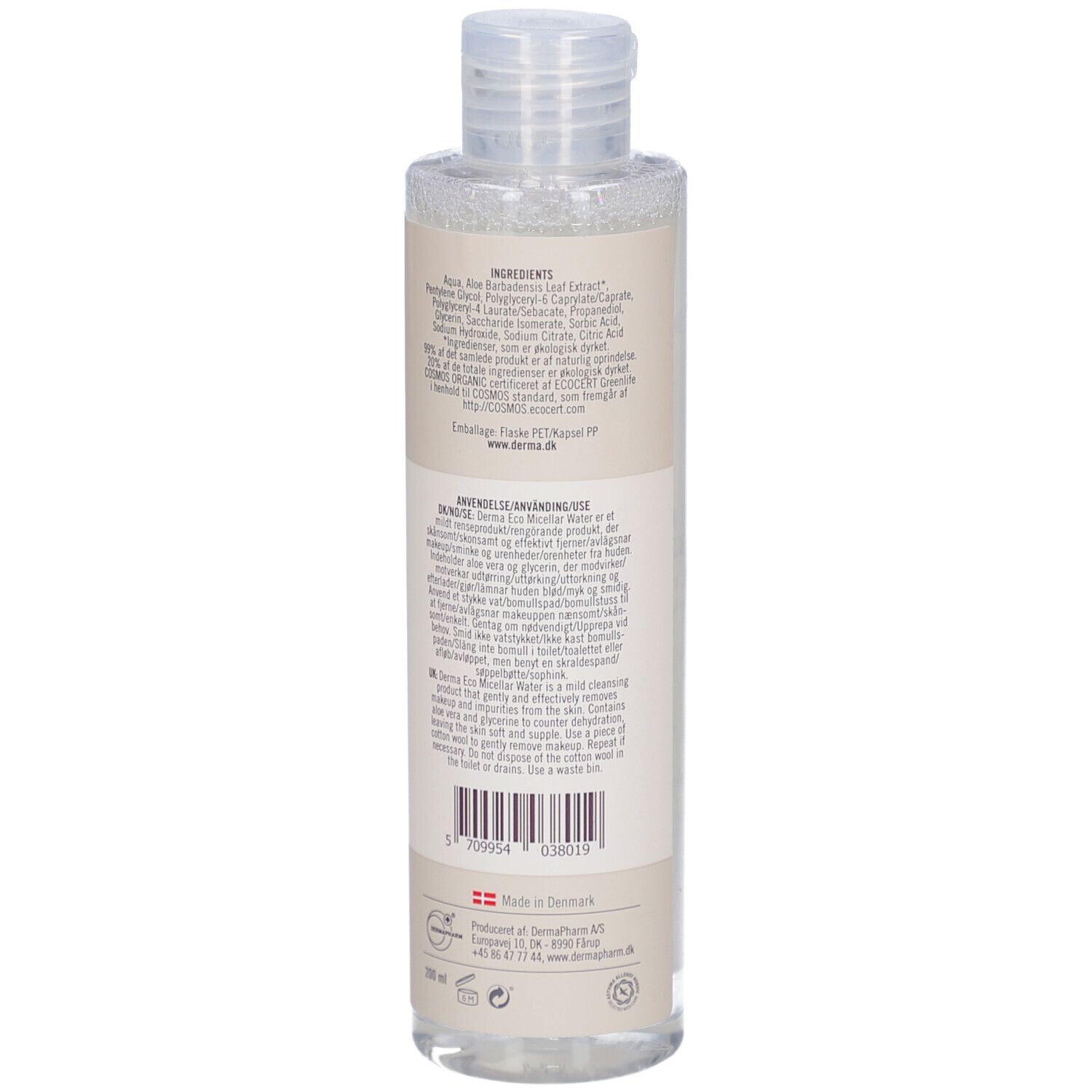 Achterkant van een fles met ingrediënten en instructies. Opschrift: Derma eco, Gentle Makeup Remover, Made in Denmark.
