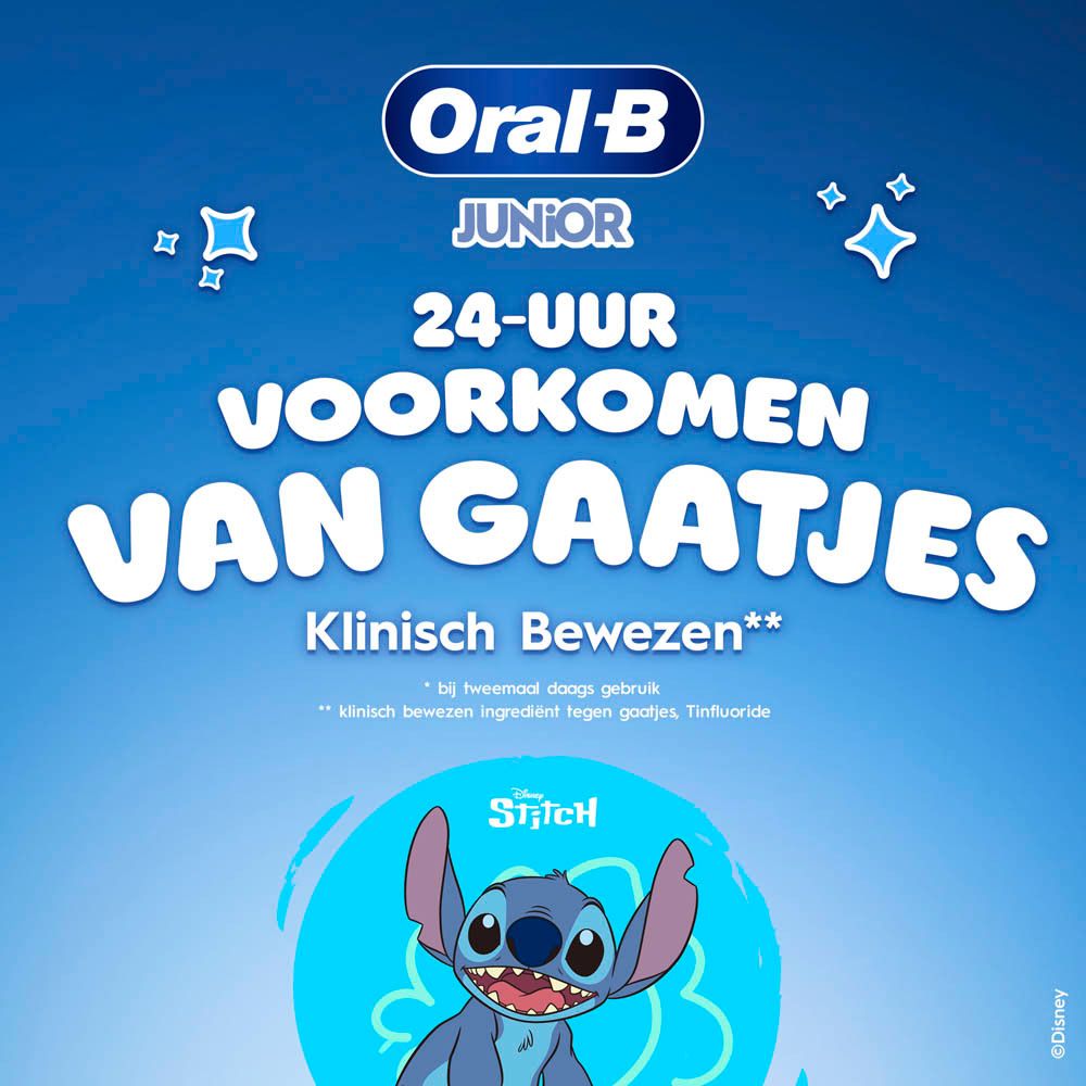 Blauwe achtergrond met tekst. Oral-B Junior, 24-uur voorkomen van gaatjes.