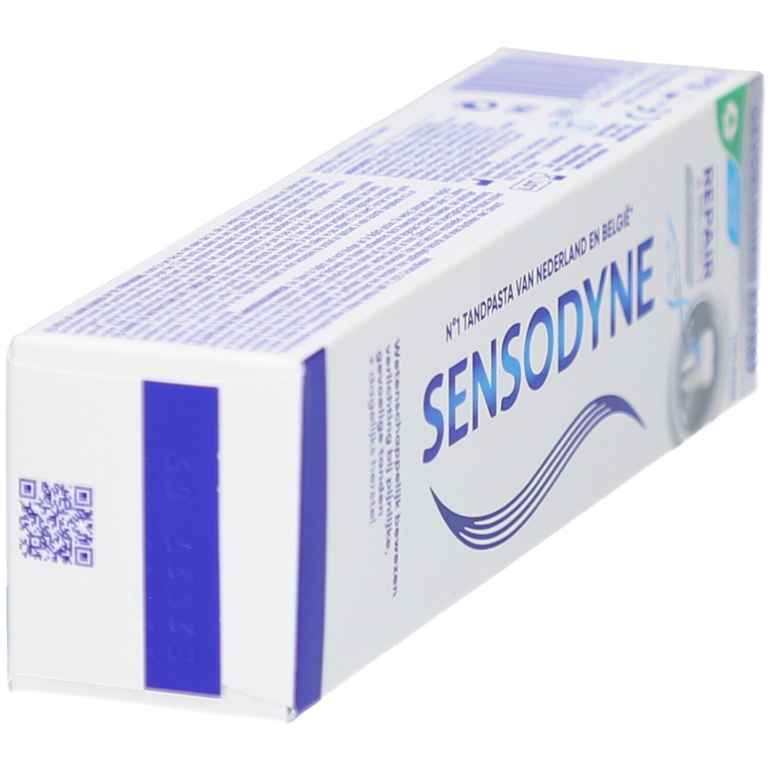 Zijkant van de tandpasta verpakking. Sensodyne. Wit, blauw. QR-code en blauwe strepen.