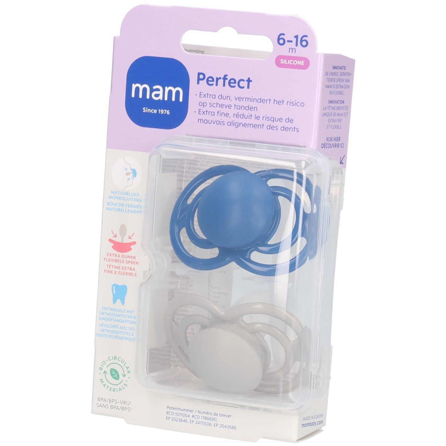 Emballage de deux sucettes en silicone bleues et grises. Marque MAM, Perfect, 6-16 mois. Emballage plastique.