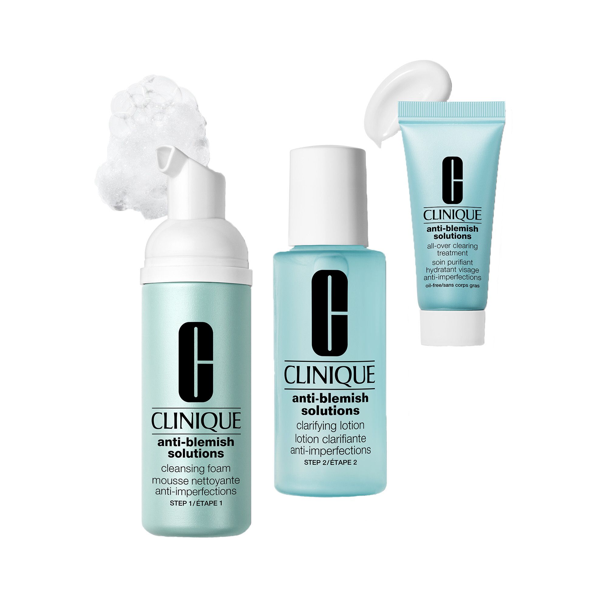 Drie Clinique Anti-Blemish producten: reinigingsschuim, lotion en crème. Lichtblauwe flessen en tube.