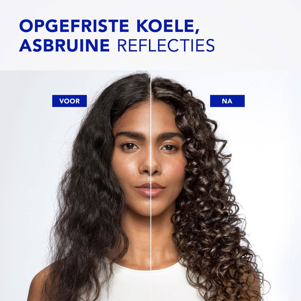 Voor-na vergelijking van donker haar met koele, asbruine reflecties.