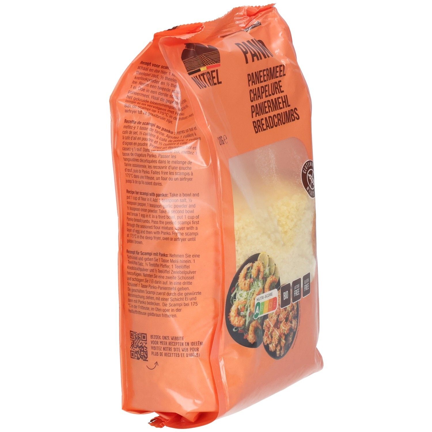 Schuin geplaatste, oranje verpakking met Panko paneermeel. Transparant venster. Meertalige tekst. Glutenvrij label.