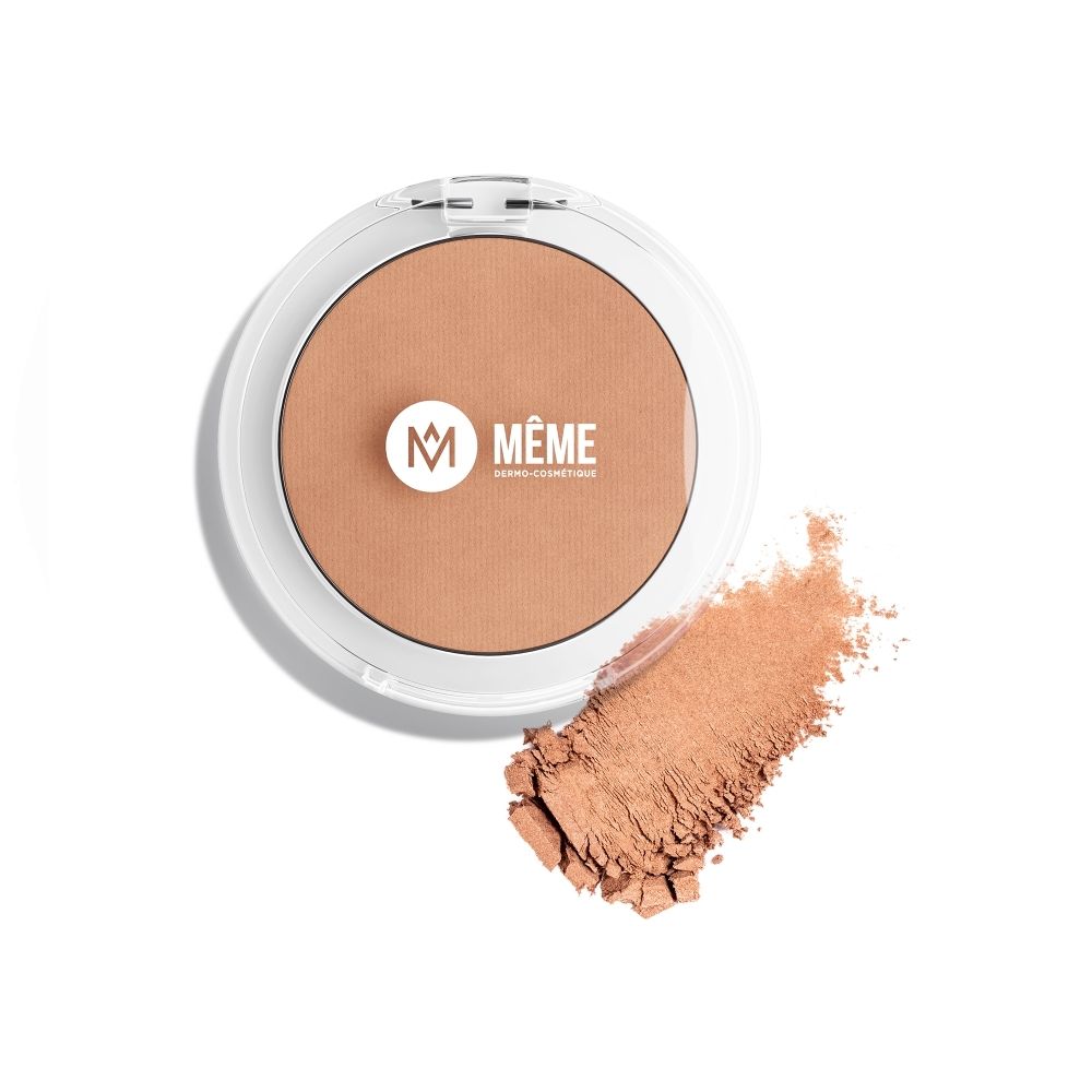 Bronzing powder „La Poudre Bonne Mine“ met opgeklapt deksel en productstaal.