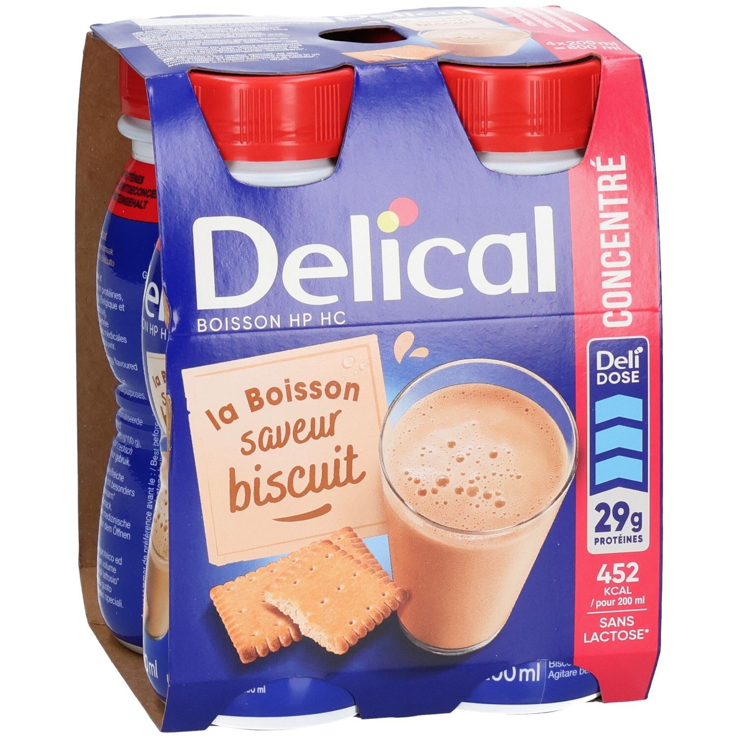 Verpakking met vier flessen Delical Concentraat Biscuit. Blauwe flessen met rode dop. Opschriften: Delical, biscuit smaak, 29g eiwitten.