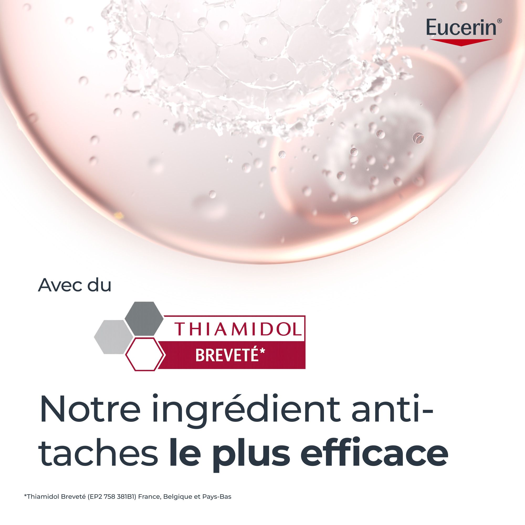 Pot de crème Eucerin Hyaluron-Filler + Elasticity avec main.