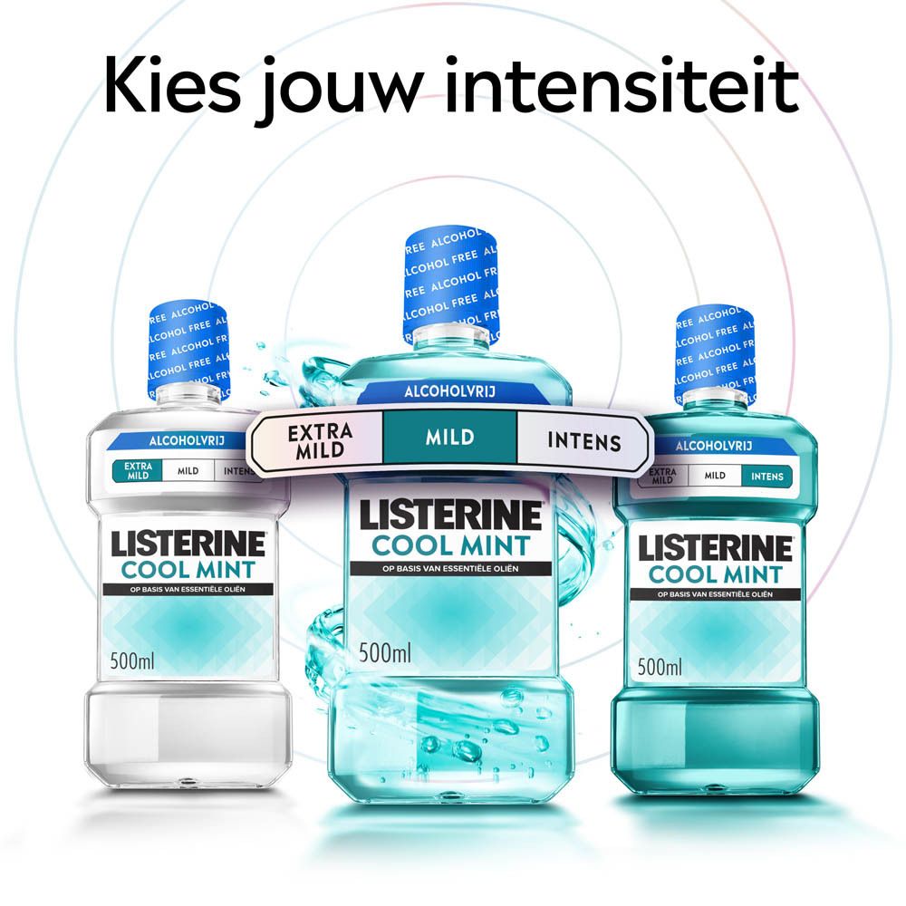 Drie flessen Listerine Cool Mint mondwater, 500ml, in verschillende intensiteiten: Extra Mild, Mild en Intens.