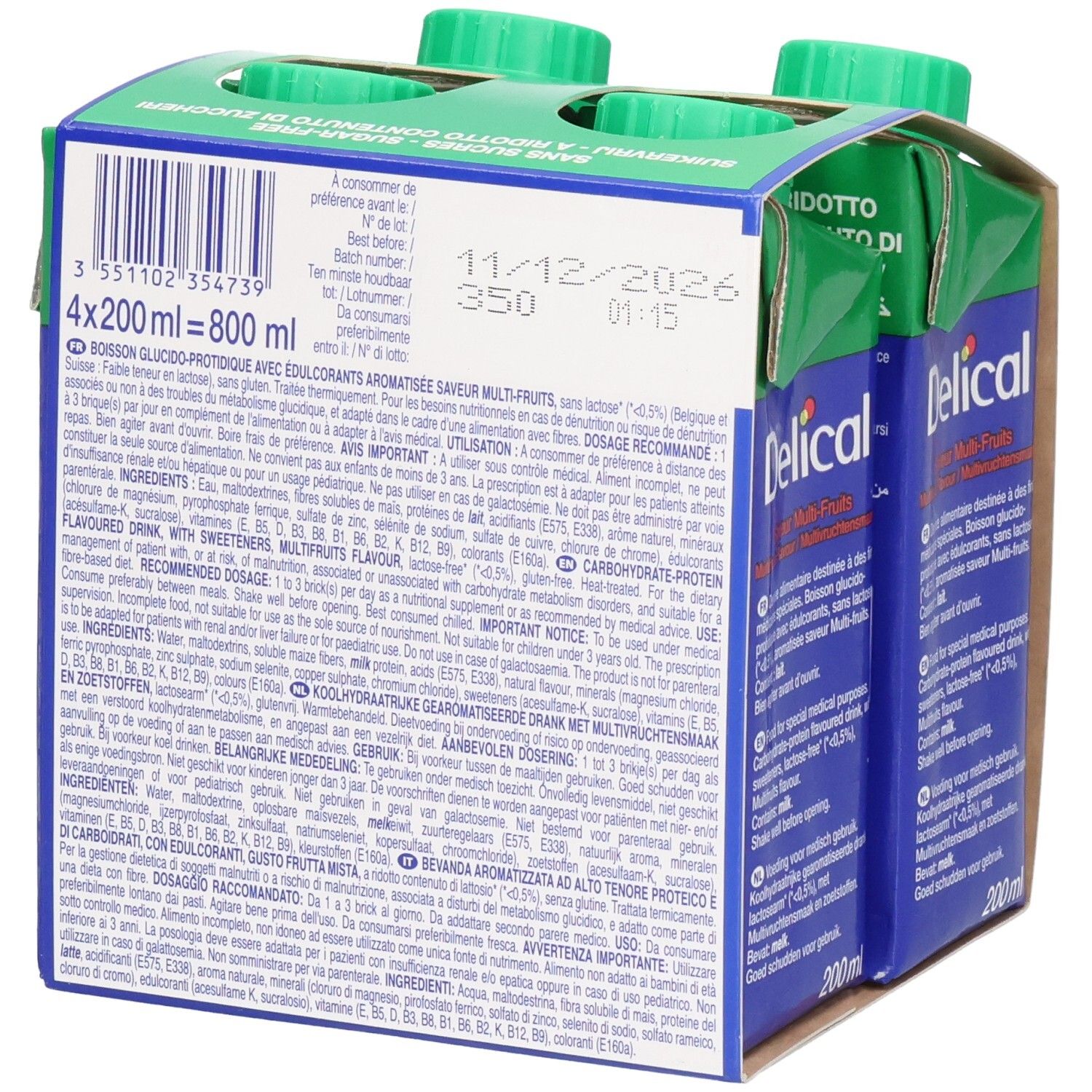 Verpakking van vier drankjes. Blauwe verpakking met groene doppen. Opschriften "Delical" en "Sans Sucres". Achterkant met tekst en houdbaarheidsdatum.