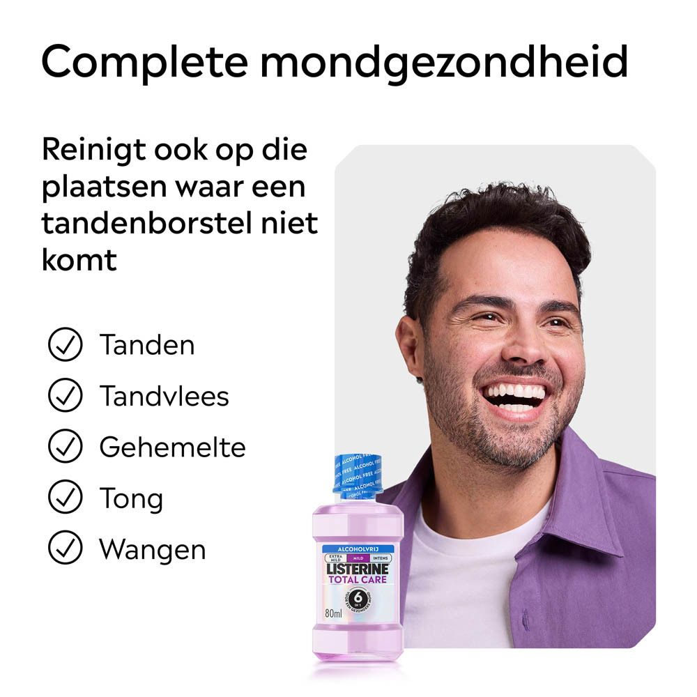 Tandenborstel, flosdraad en fles LISTERINE Total Care mondspoeling.