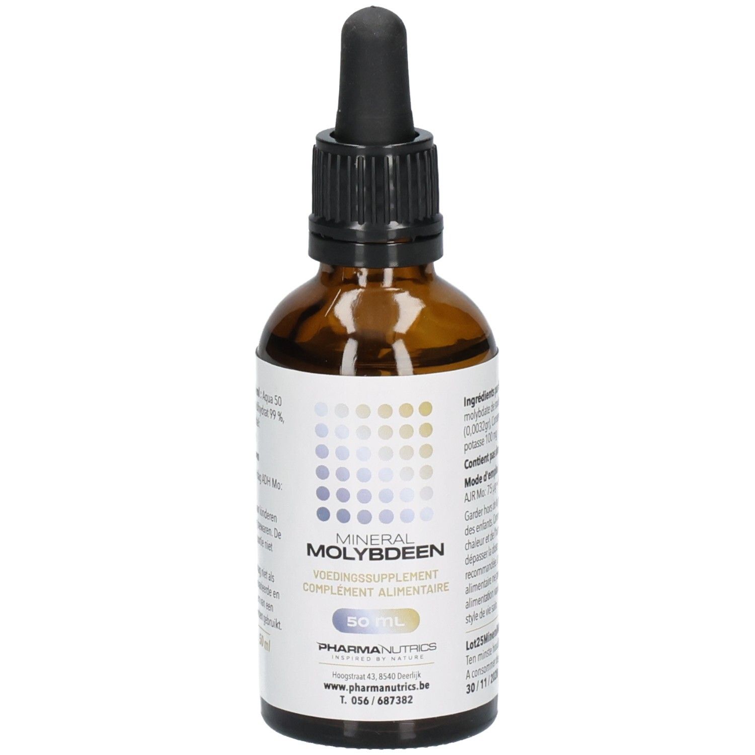 Bruine glazen fles met zwarte druppelaar. Opschrift: MINERAL MOLYBDEEN, 50 ml. PharmaNutrics logo. Etiket met ingrediënten.