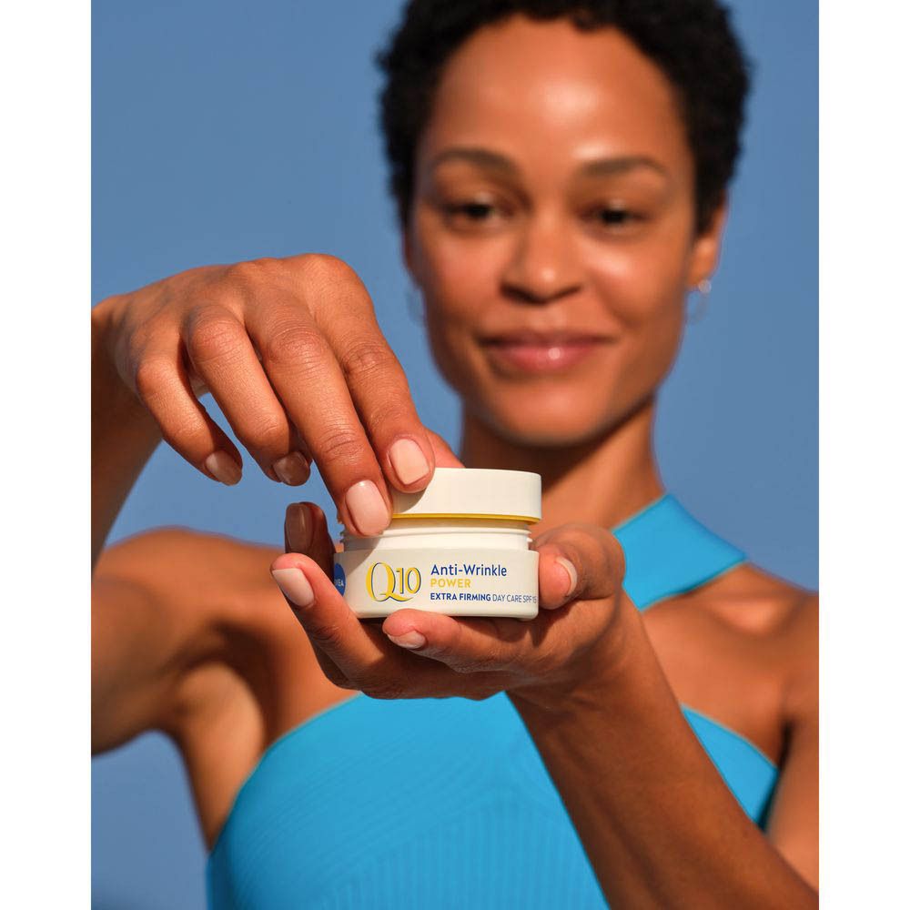 NIVEA Q10 Energy Anti-rimpel dagcrème SPF15 in witte pot.