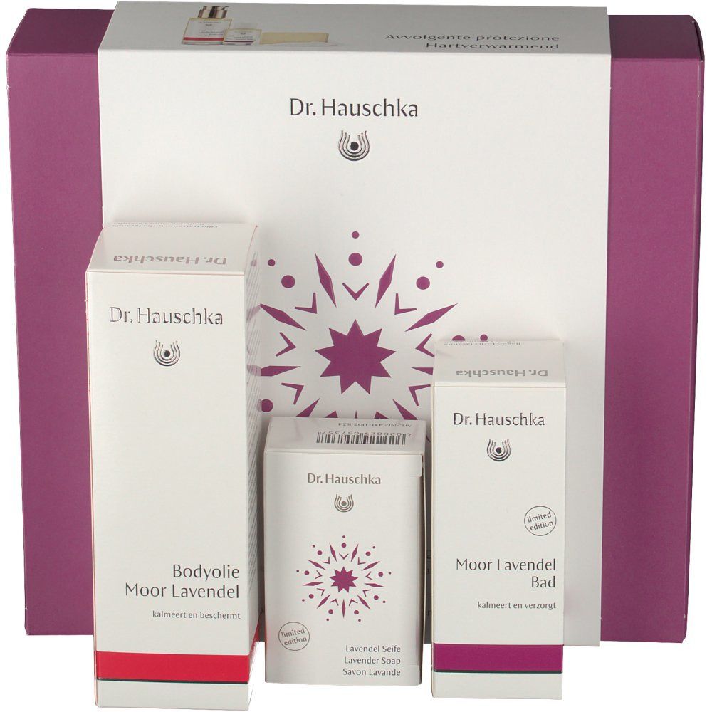 Geschenkdoos met Dr. Hauschka producten. Bevat bodylotion, zeep en bad. Verpakking met paarse accenten.