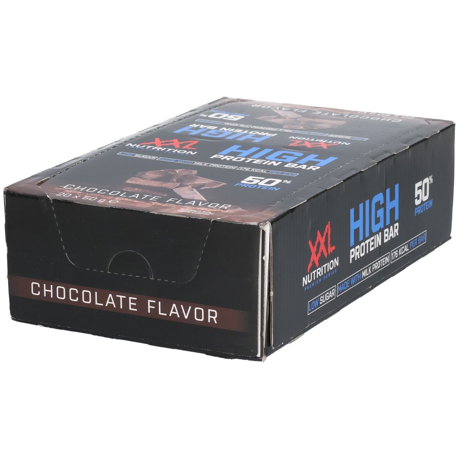 Boîte noire de barres protéinées XXL Nutrition. Inscription: Chocolate Flavor, High Protein Bar, 50% de protéines.