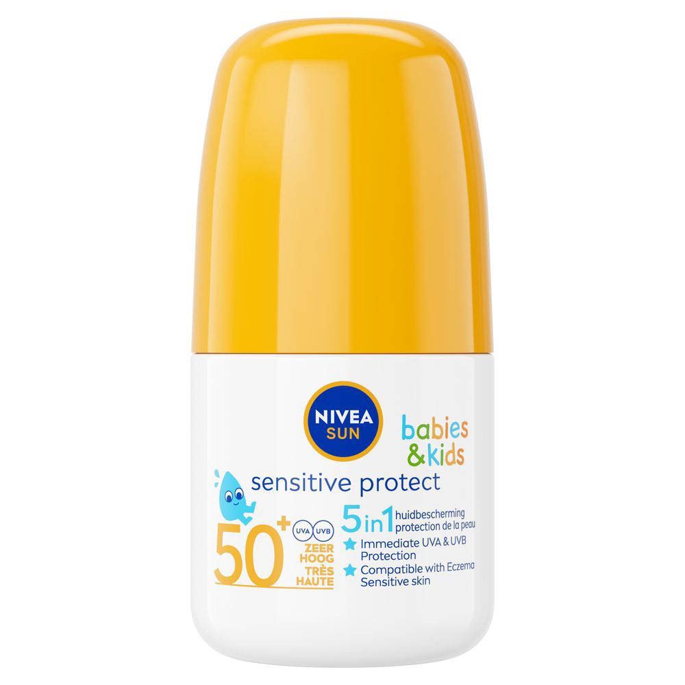 Roll-on zonnebrandcrème voor kinderen. Witte en gele fles. Productnaam en SPF 50+.