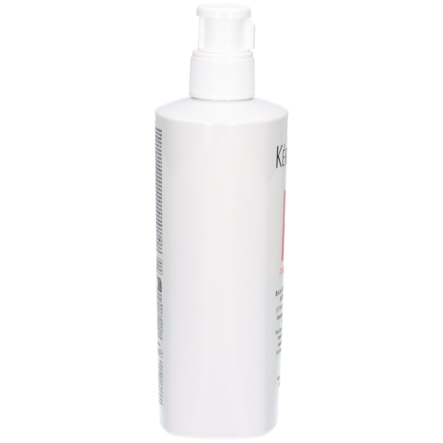 Zijaanzicht van de witte Kérastase shampoofles met pompdos.