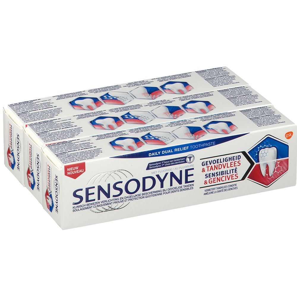 Drievoudige verpakking tandpasta. Witte verpakking met productnaam en logo. Meertalige tekst: Gevoeligheid & Tandvlees, Sensibilité & Gencives.