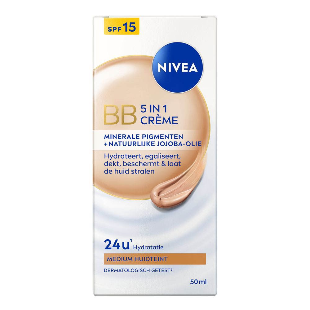 Verpakking NIVEA BB Crème 5-in-1 Medium met productafbeelding en SPF 15 vermelding.