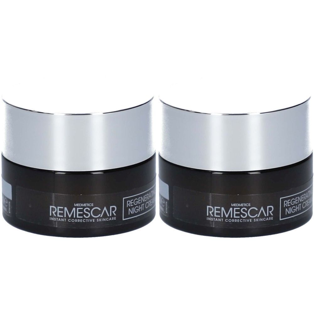 Twee potjes met zilveren deksels. Op de potjes staat "REMESCAR" en "Night Cream".