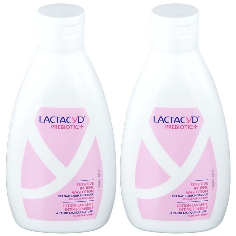 Twee witte flessen met roze etiketten. Op de etiketten staat "LACTACYD PREBIOTIC+" en andere productinformatie.