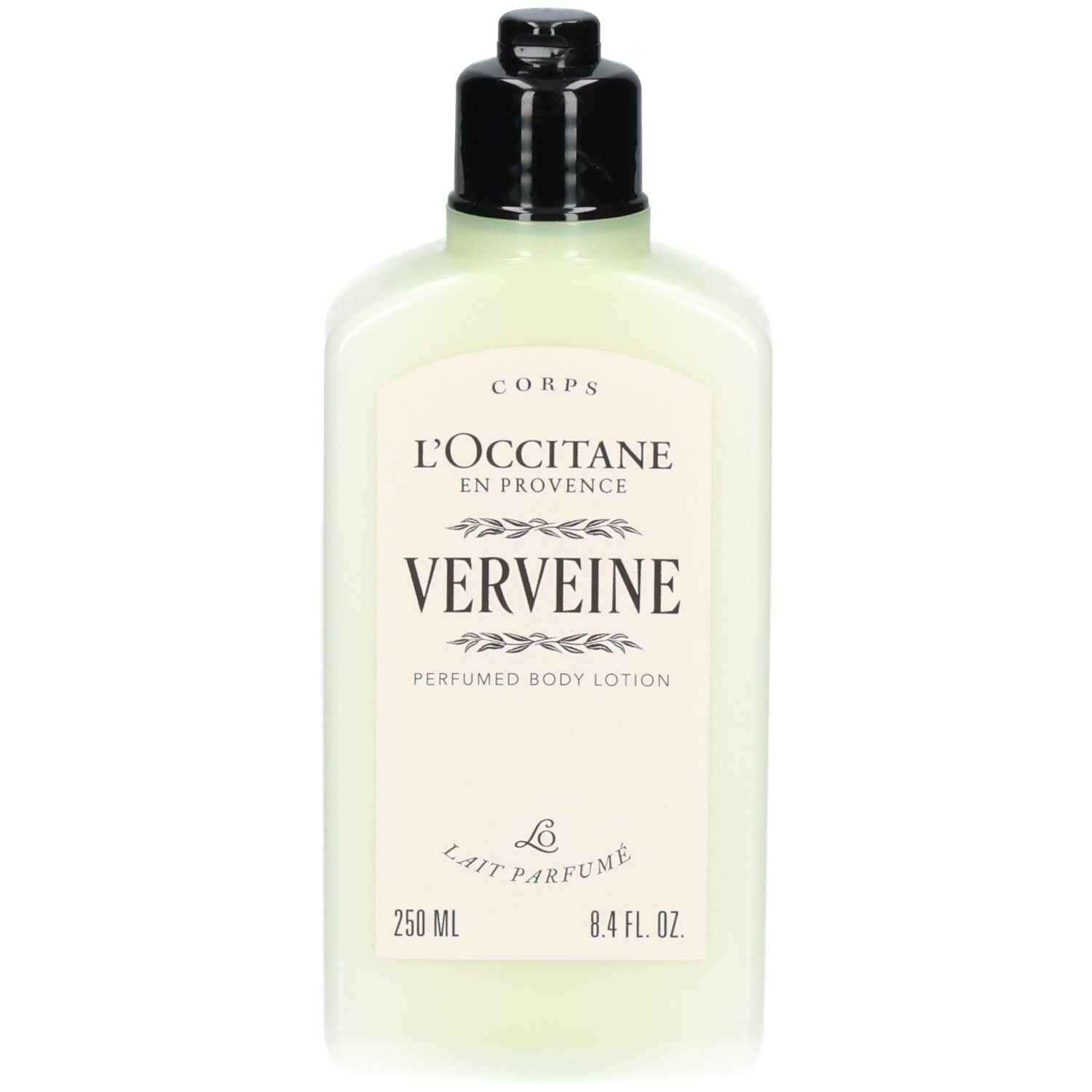 L'Occitane Verveine bodylotion in een lichtgroene fles met zwarte pompdispenser.
