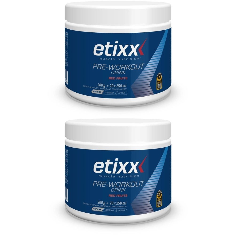 Twee potten Etixx Pre-Workout Drink. Blauwe etiketten met witte tekst. Opschrift: PRE-WORKOUT DRINK, Rode Vruchten. 200g = 20x250ml.