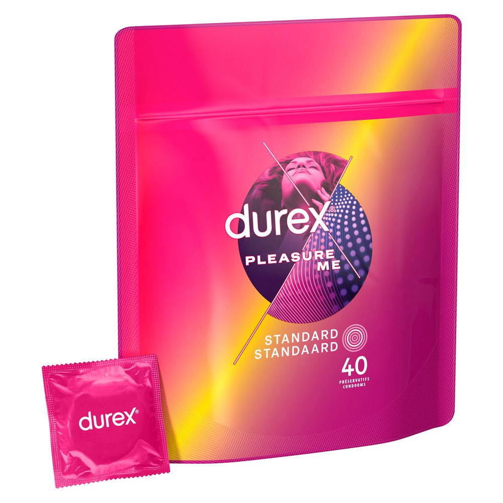 Paquet rose de préservatifs Durex et un préservatif individuel. Inscription "durex PLEASURE ME STANDARD 40".