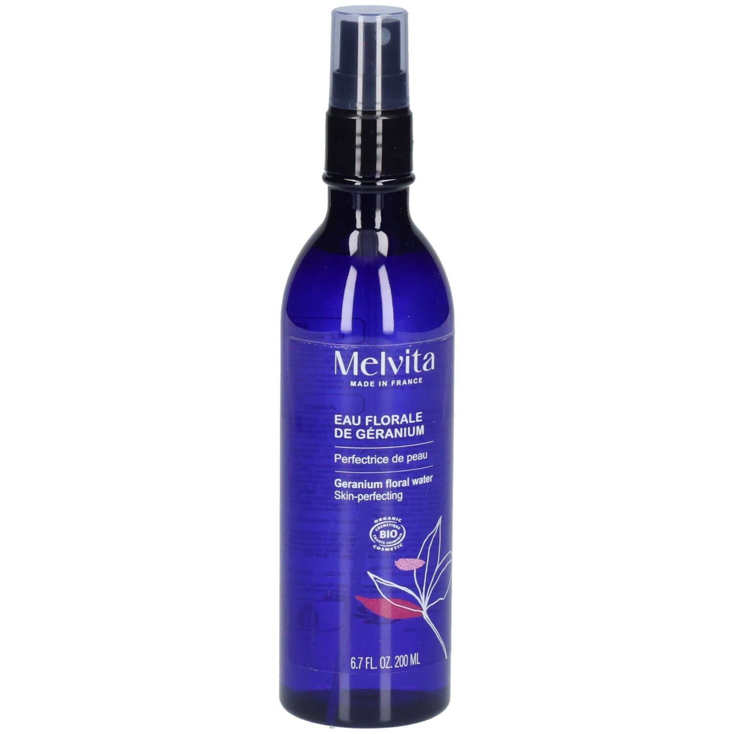 Blauwe fles met verstuiver. Opschrift: Melvita, Eau Florale de Géranium, 6.7 FL. OZ. 200 ml. Bio-certificering.