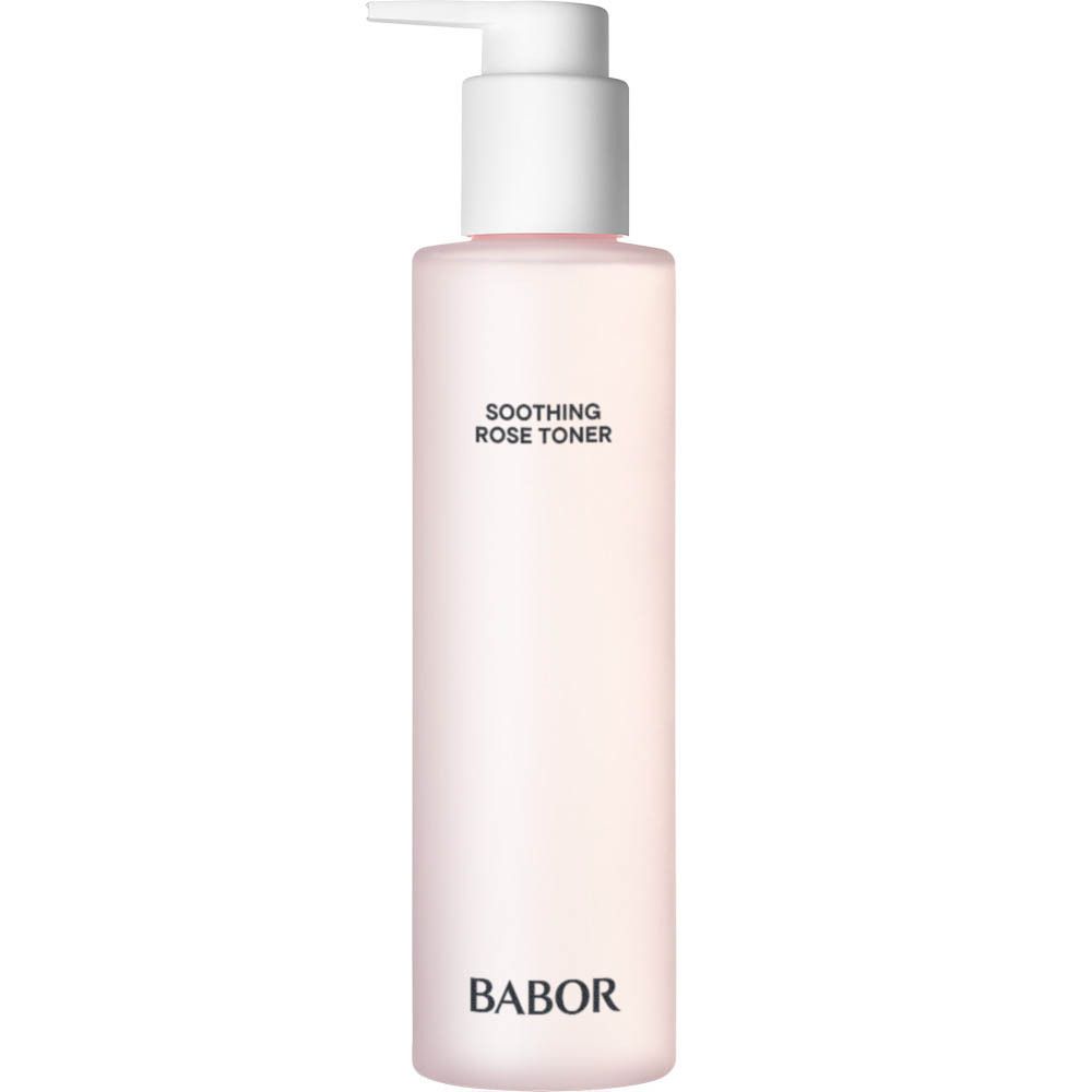 Flacon rose avec pompe blanche. Inscription BABOR et SOOTHING ROSE TONER. Fond blanc.