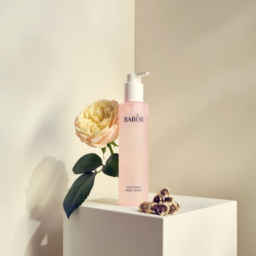 BABOR SOOTHING ROSE TONER, achterkant met tekst, 200 ml netto.