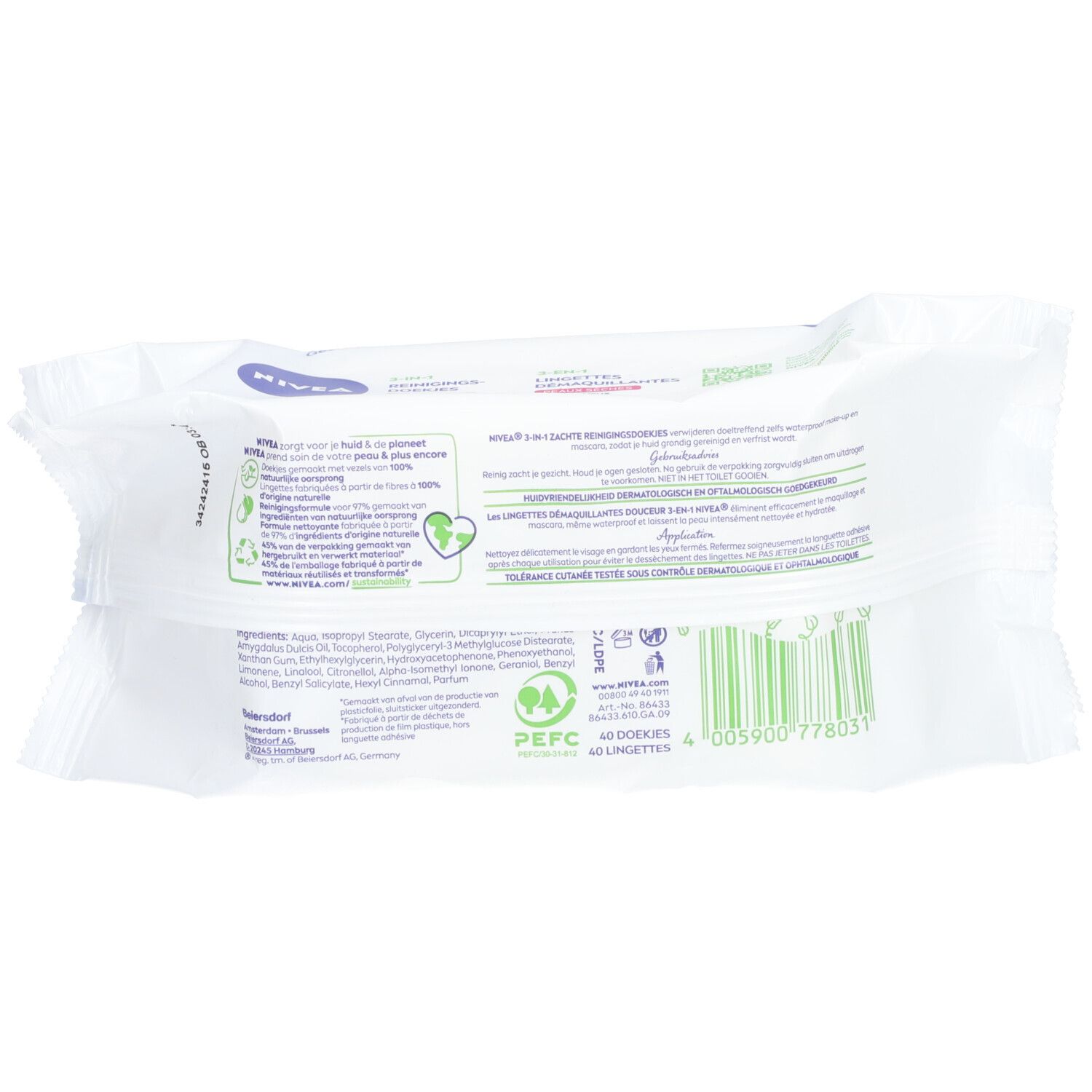 Achterkant van de Nivea reinigingsdoekjes verpakking. Tekst: ingrediënten, PEFC-certificering, barcode. Logo en productnaam.