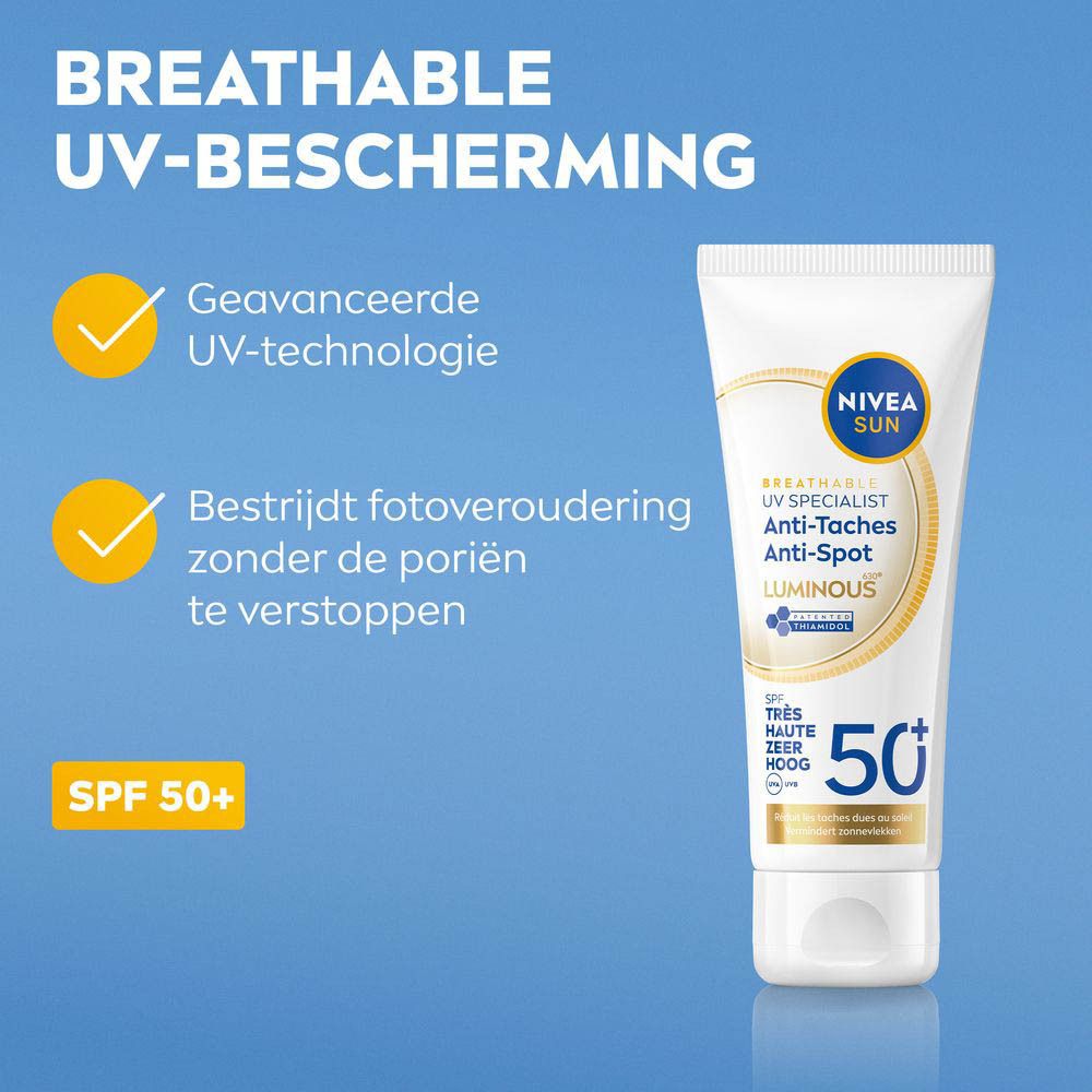 Product met tekst en logo's. Nivea Sun, Breathable UV Specialist, Anti-Vlekken, Luminous, SPF 50+.