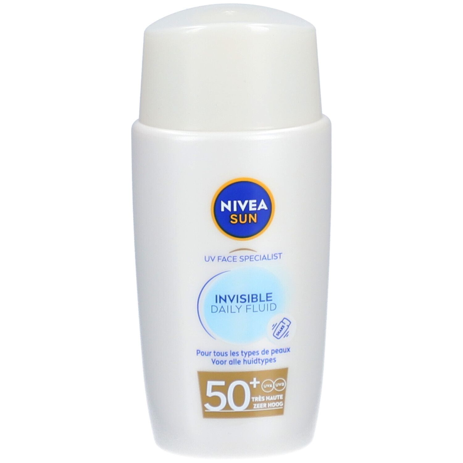 Witte fles met blauw etiket. Opschrift: NIVEA SUN, Invisible Daily Fluid, SPF 50+.
