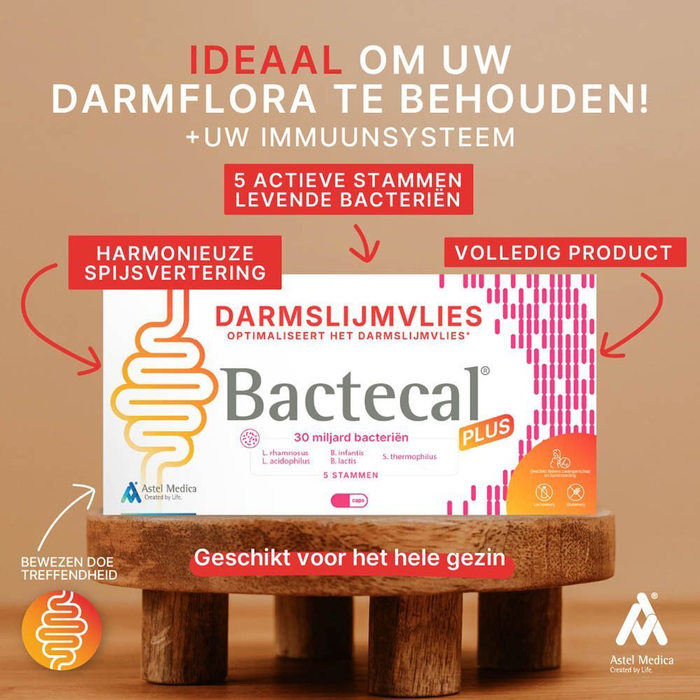 Familie aan tafel, Bactecal Plus verpakking op de voorgrond, tekst over darmfunctie.