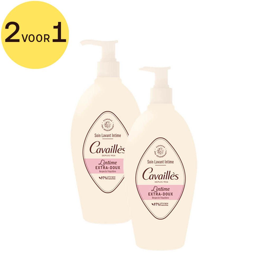 Twee flessen intieme waslotion met pomp. Roze etiket met tekst. Gele cirkel met "2 VOOR 1". 