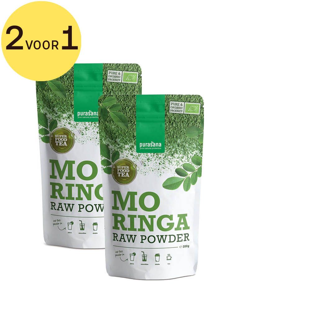 Twee zakken Purasana Moringa poeder. Opschrift: Moringa Raw Powder, bio-label, 2 voor 1. Groen-witte verpakking.