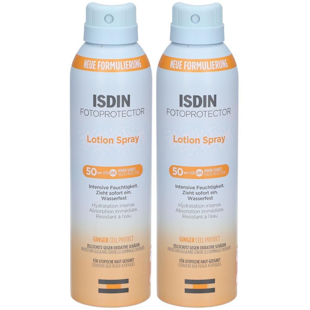 Deux flacons spray avec étiquette blanche, bande orange et bouchon bleu. Texte: ISDIN Fotoprotector Lotion Spray SPF 50.