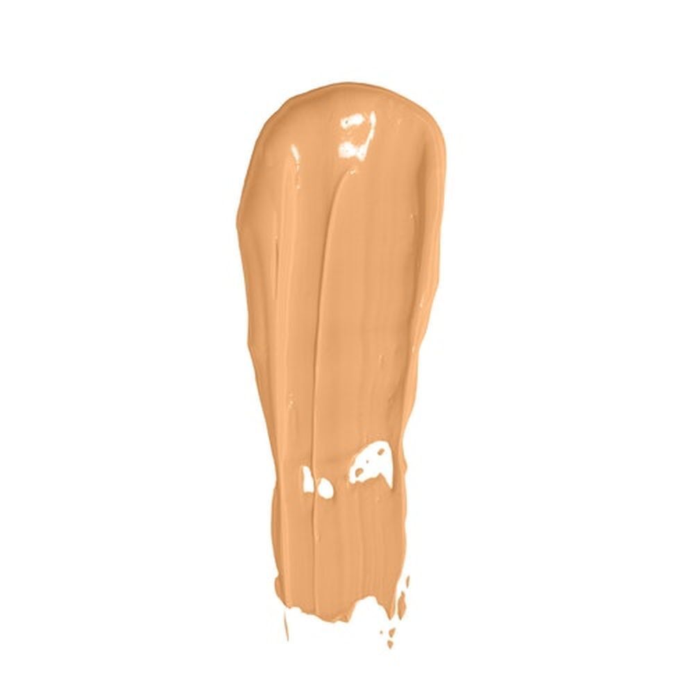 Veeg foundation. Lichtbeige kleur. Op witte achtergrond.