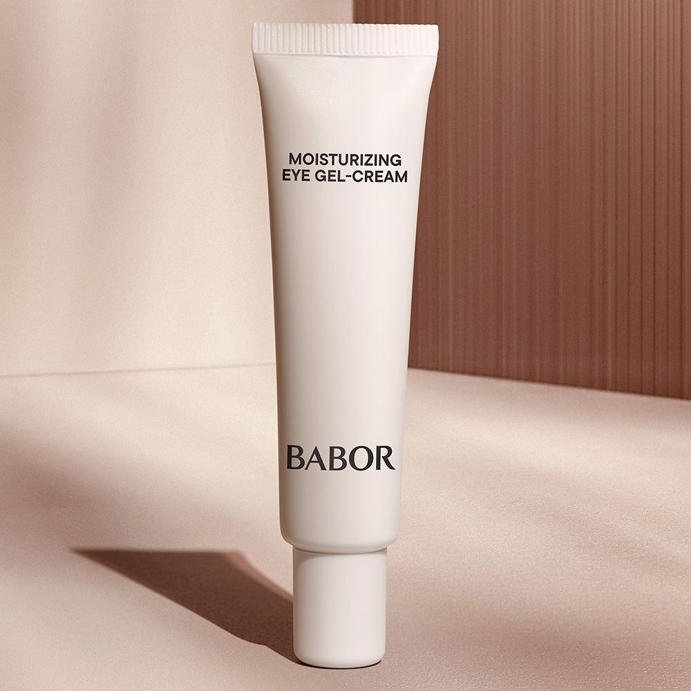 Witte tube met zwart BABOR-logo en tekst: Moisturizing Eye Gel-Cream. Product voor de ogen.
