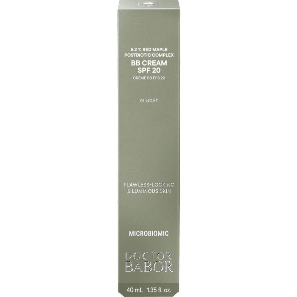 Boîte grise avec informations produit. Inscription : BB Cream SPF 20, 01 Light, Doctor Babor.