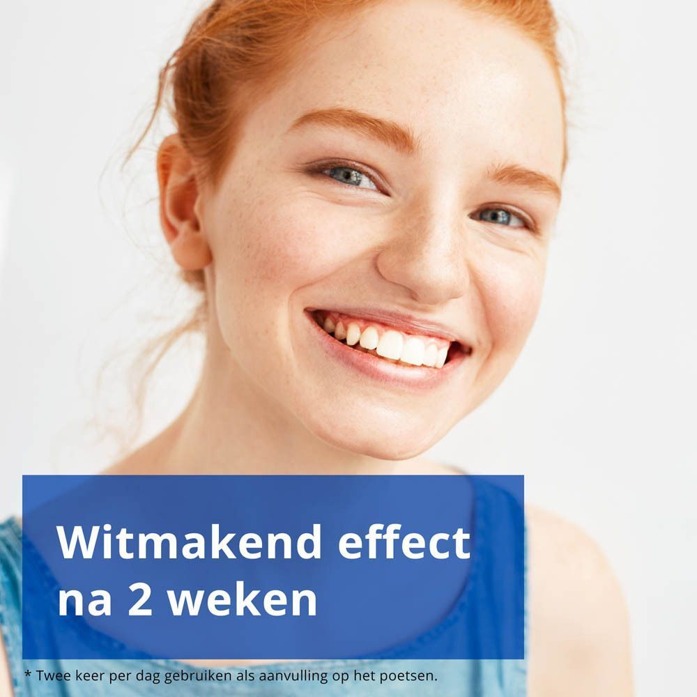 Blauwe achtergrond met water. Logo met tand en tekst: Recommandées par les dentistes.