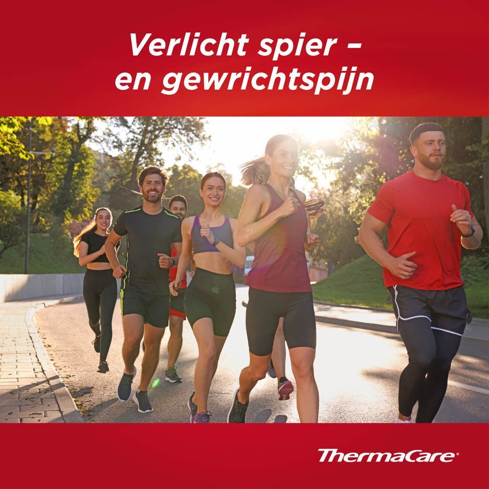 Verschillende verpakkingen ThermaCare patches op rode achtergrond. Toont verschillende productvarianten en het merk ThermaCare.