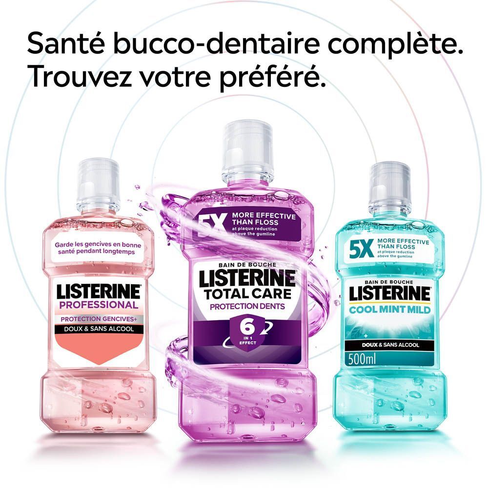 Bain de bouche Listerine Cool Mint Mild, 500ml, avec éclaboussures d'eau.