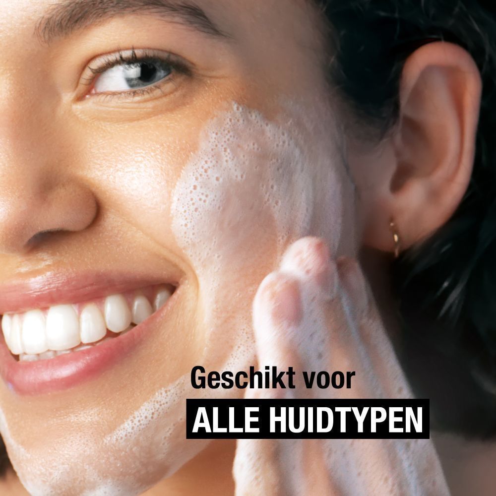 Close-up van ingrediënten. Tekst: Hyaluronzuur, Polymeer reinigingstechnologie, Glycerine. Neutrogena Hydro Boost.