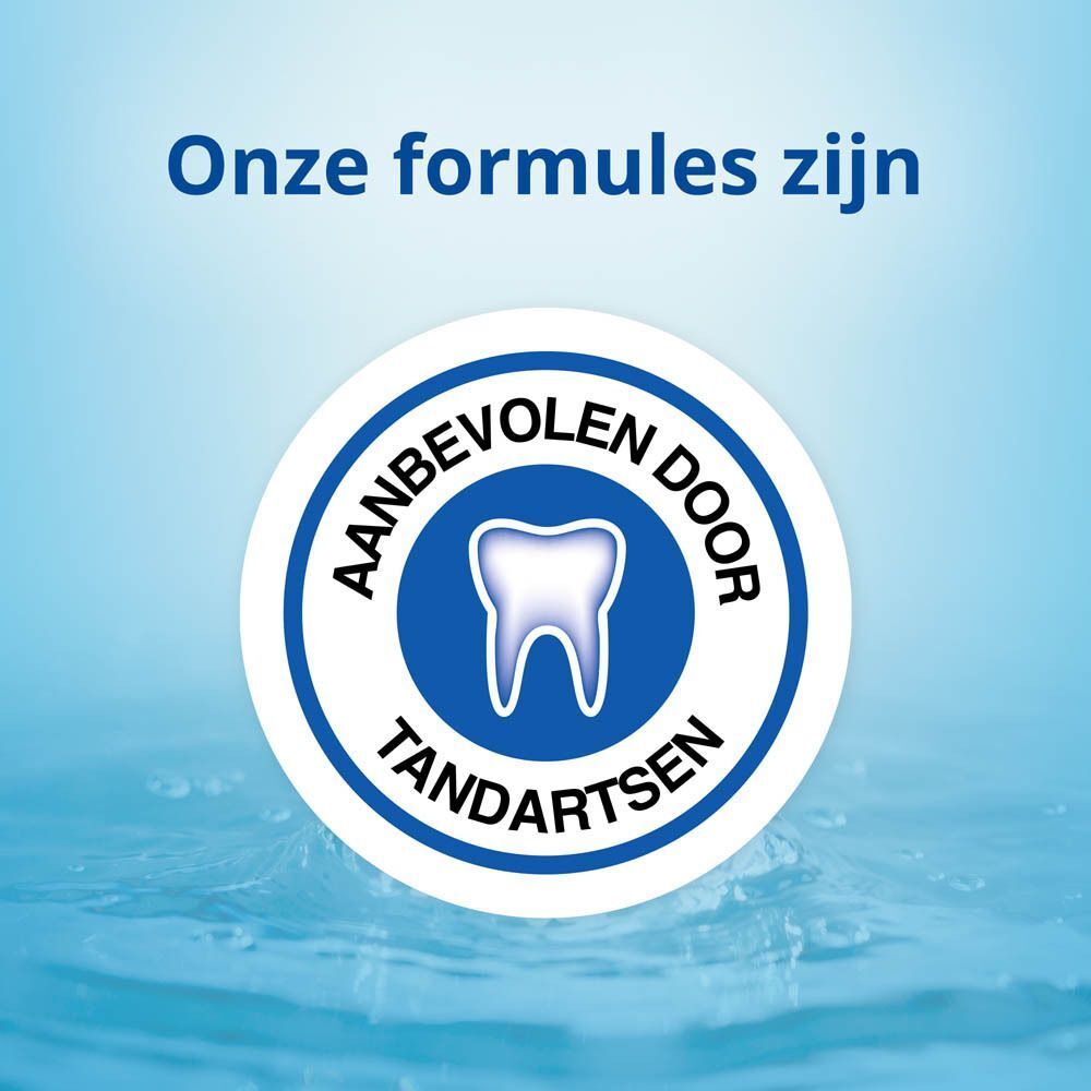 Blauwe achtergrond met tekst: Onze formules zijn aanbevolen door tandartsen. Tand symbool.