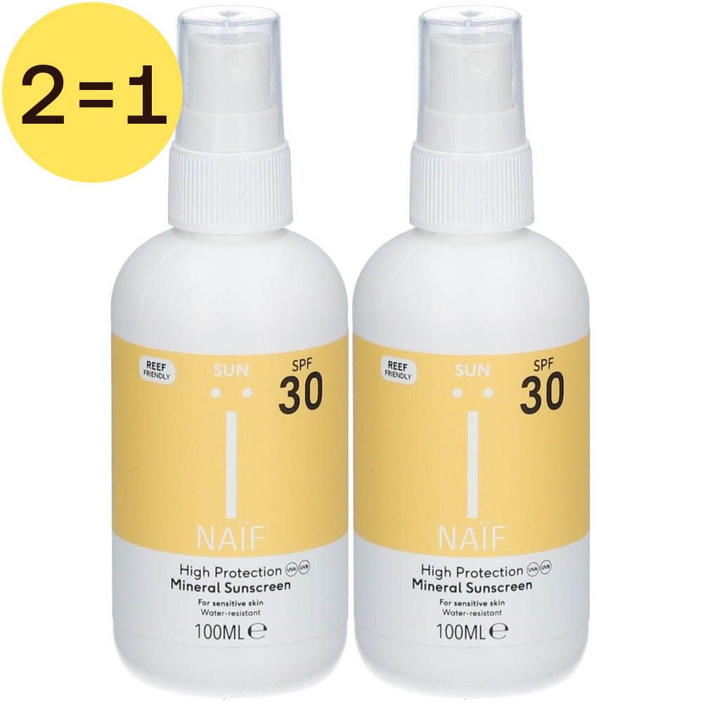 Twee witte spuitflessen met gele etiketten. Opschrift: SPF 30, Naïf, Mineral Sunscreen. Geel 2=1 label.