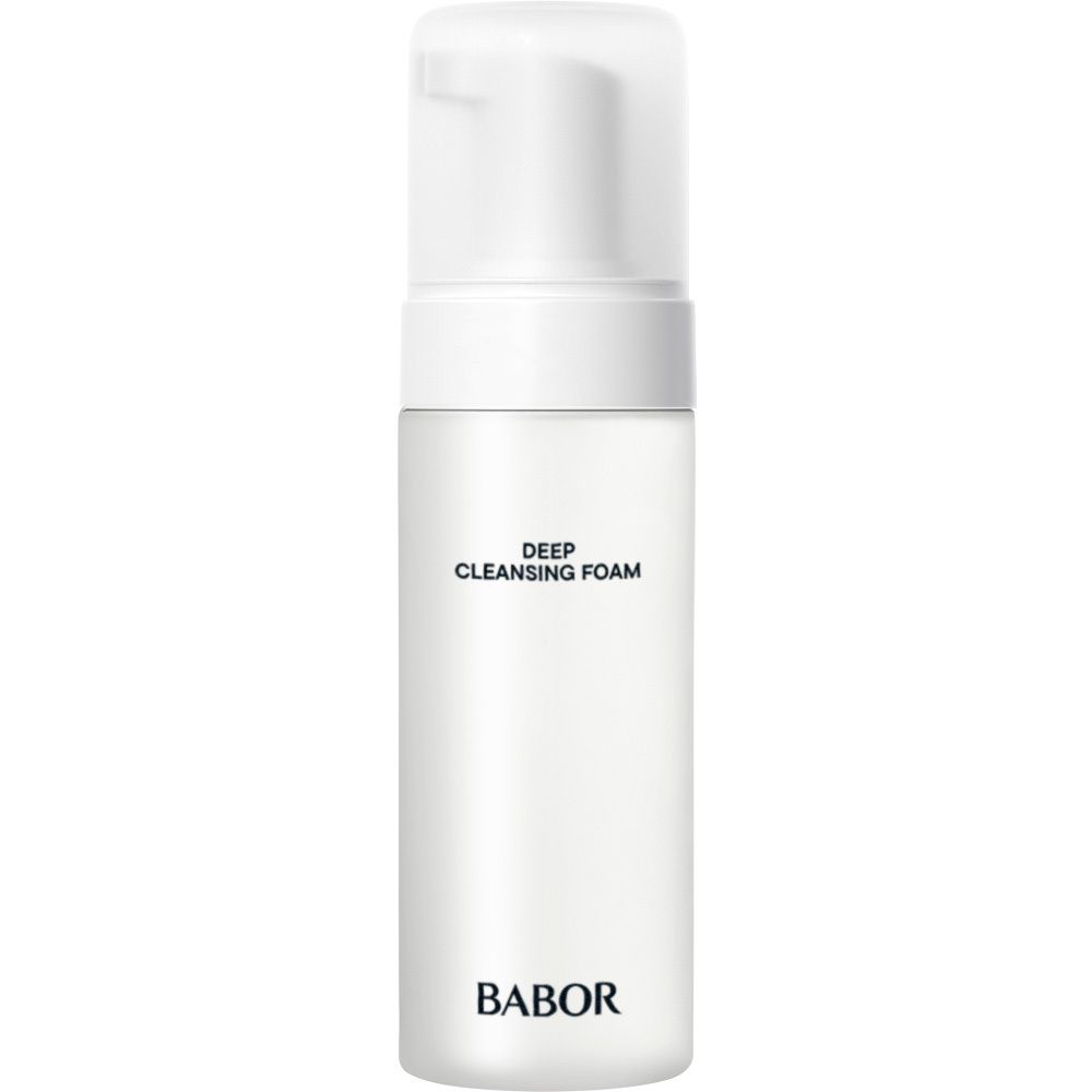 Witte fles met pompsluiting. Opschrift: DEEP CLEANSING FOAM en BABOR.