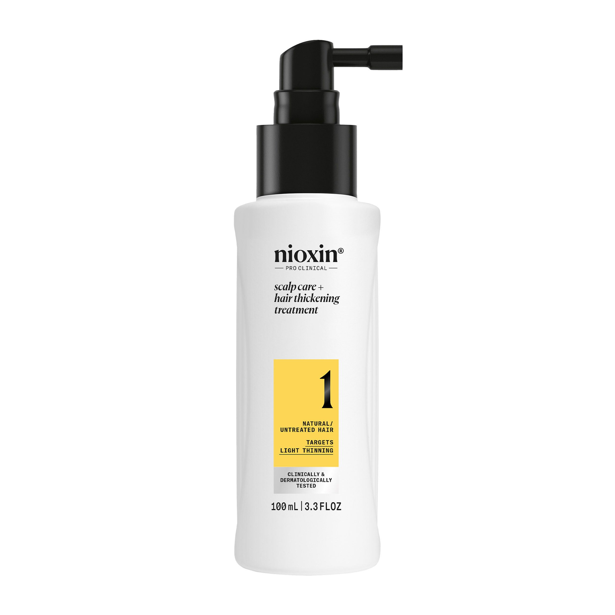 Witte fles met zwarte spraykop. Opschrift: Nioxin, Scalp + Hair Treatment, 1, voor dunner wordend haar. 100ml.