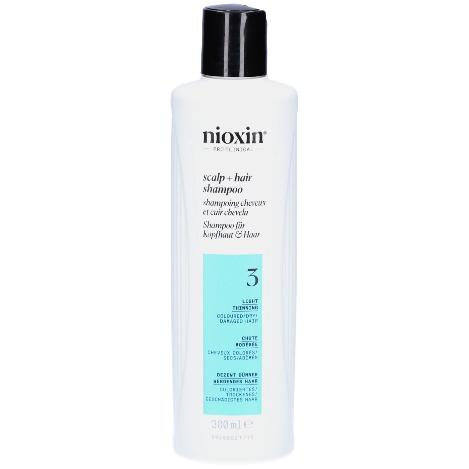 Witte fles met zwarte dop. Opschrift: Nioxin, Scalp + Hair Shampoo, 3. Voor gekleurd, dunner wordend haar.