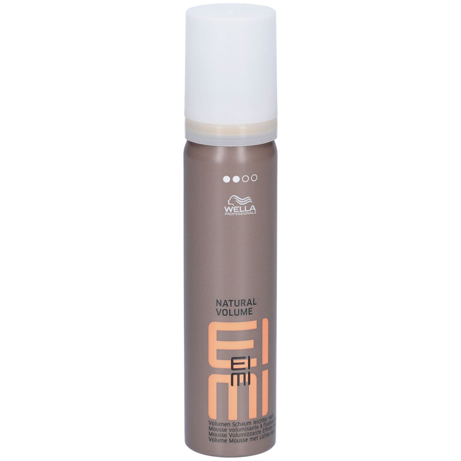 Flacon de mousse coiffante avec bouchon blanc. Inscription: NATURAL VOLUME, EIMI, logo Wella. Flacon marron.